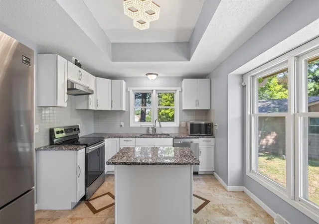 Photo 3 of Single family home for sale at 5795 Shannon Trl Se, Prior Lake, MN 55372 | MLS# 7130502 | Listing updated on 2026-08-21