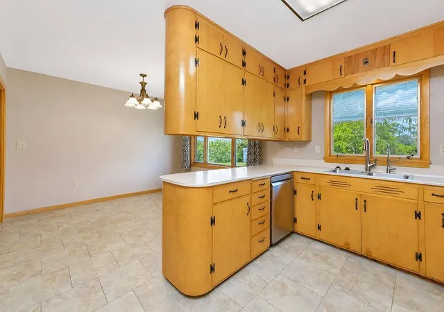 3rd image of 142 10Th Ave N, Casselton, ND 58012 | MLS# 7130528