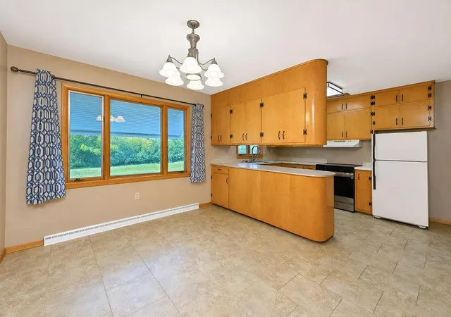 4th image of 142 10Th Ave N, Casselton, ND 58012 | MLS# 7130528