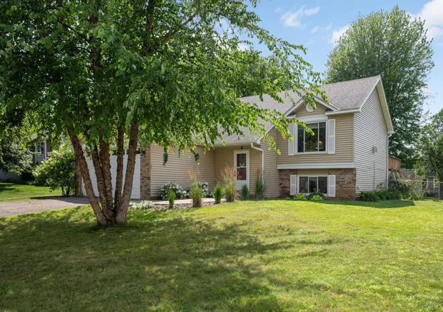 1st image of 4089 Pennsylvania Ave, Saint Paul, MN 55123 | MLS# 7130549
