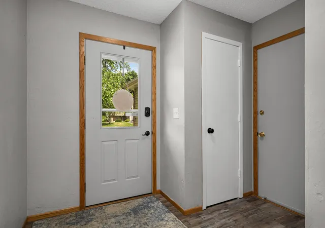 4th image of 4089 Pennsylvania Ave, Saint Paul, MN 55123 | MLS# 7130549