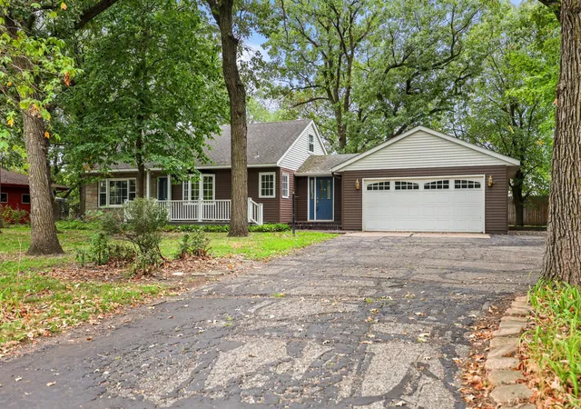 Photo 3 of Single family home for sale at 32841 River Oaks Ln, Saint Cloud, MN 56303 | MLS# 7130557 | Listing updated on 2026-10-07