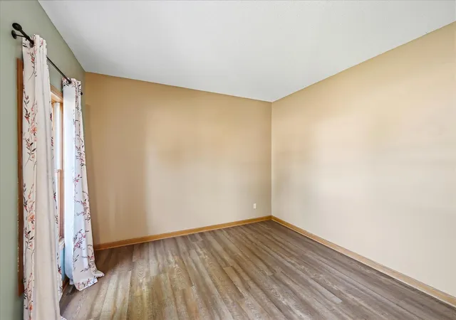 image of 2084 Wallingford Cir, Woodbury, MN 55125 | MLS# 7130566