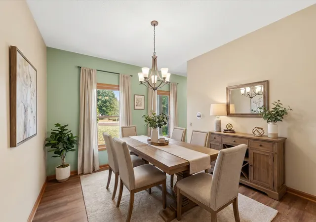 image of 2084 Wallingford Cir, Woodbury, MN 55125 | MLS# 7130566