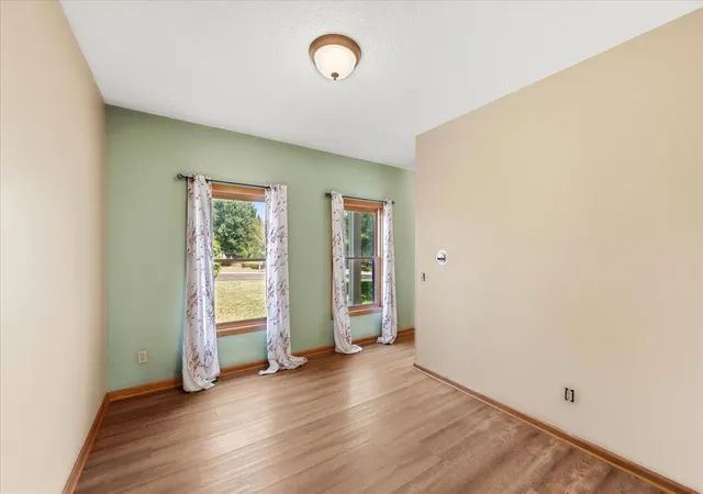 image of 2084 Wallingford Cir, Woodbury, MN 55125 | MLS# 7130566