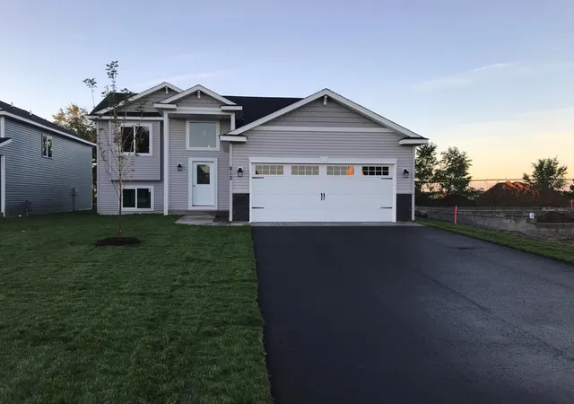 1st image of 4547 Cosmos Rd, Baxter, MN 56425 | MLS# 7130580