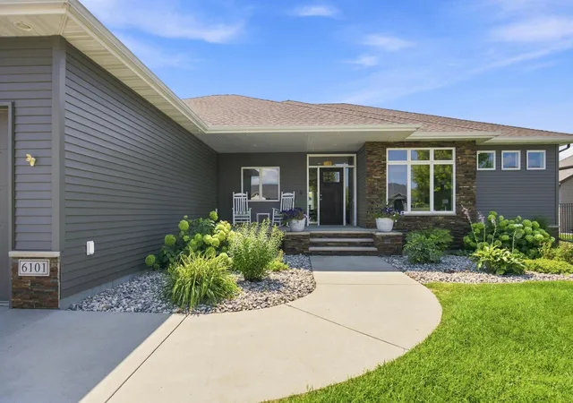 4th image of 6101 Silverleaf Dr S, Fargo, ND 58104 | MLS# 7130585