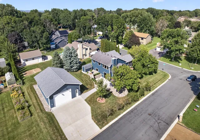 Photo 1 of Single family home for sale at 1112 Legion St S, Shakopee, MN 55379 | MLS# 7130613 | Listing updated on 2026-10-08