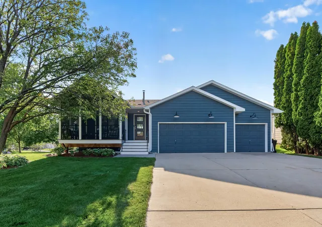Photo 2 of Single family home for sale at 1112 Legion St S, Shakopee, MN 55379 | MLS# 7130613 | Listing updated on 2026-10-08
