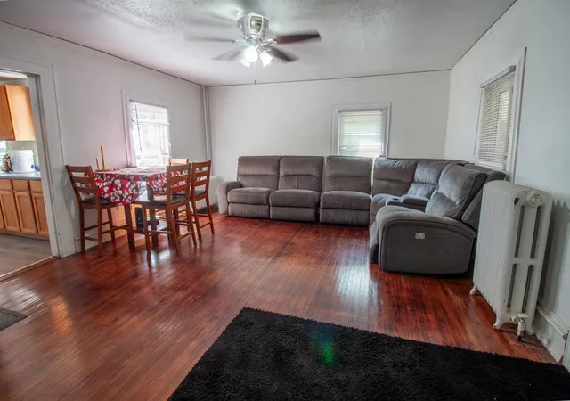 5th image of 422 N Cleveland Ave, Fergus Falls, MN 56537 | MLS# 7130621