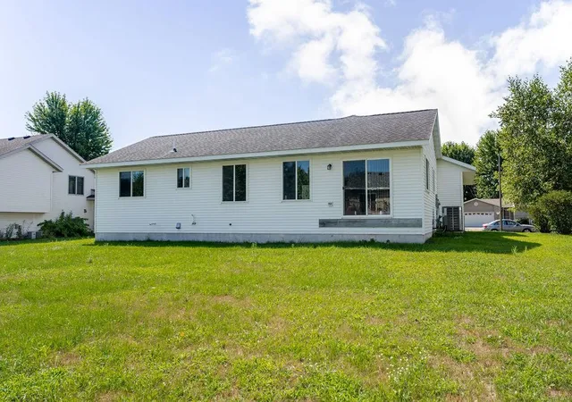 4th image of 5871 Sandy Dr, Saint Cloud, MN 56303 | MLS# 7130622