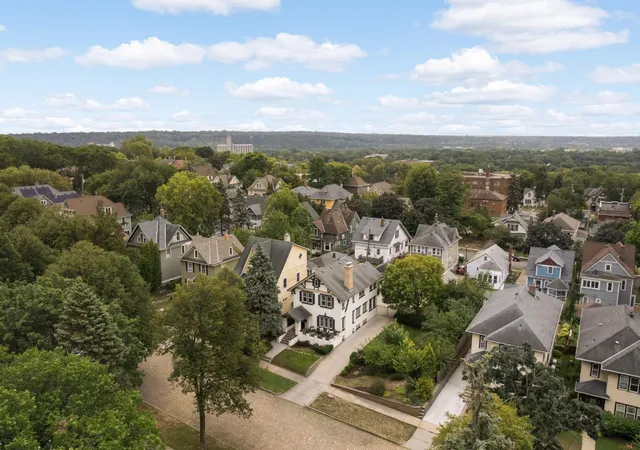 Photo 3 of Single family home for sale at 904 Osceola Ave, Saint Paul, MN 55105 | MLS# 7130623 | Listing updated on 2026-10-21
