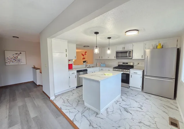 Photo 3 of Single family home for sale at 5508 Turtle Lake Rd, Saint Paul, MN 55126 | MLS# 7130640 | Listing updated on 2026-08-29