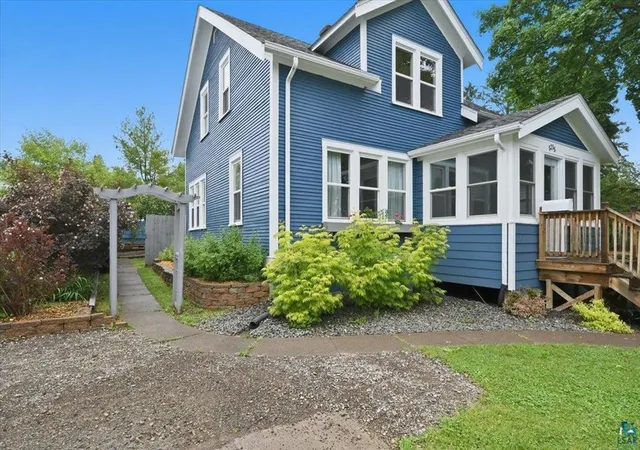2nd image of 5215 Avondale St, Duluth, MN 55804 | MLS# 7130644