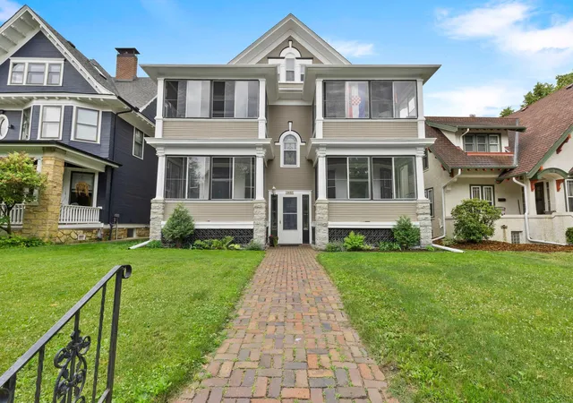 1st image of 1032 Portland Ave, Saint Paul, MN 55104 | MLS# 7130662