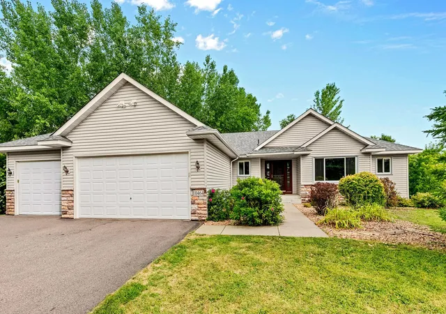 Photo 1 of Sale Pending at 10464 Spruce St, Chisago City, MN 55013 | MLS# 7130665 | Listing updated on 2026-10-05