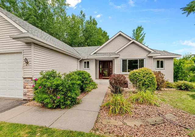 Photo 3 of Sale Pending at 10464 Spruce St, Chisago City, MN 55013 | MLS# 7130665 | Listing updated on 2026-10-05