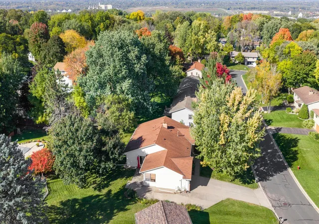 Photo 3 of Single family home for sale at 13406 Washburn Ave S, Burnsville, MN 55337 | MLS# 7130684 | Listing updated on 2026-10-08