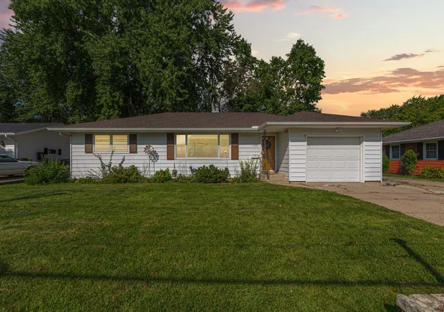 3rd image of 1334 Lincoln Ave, Owatonna, MN 55060 | MLS# 7130692