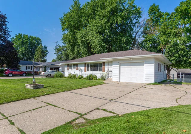 4th image of 1334 Lincoln Ave, Owatonna, MN 55060 | MLS# 7130692
