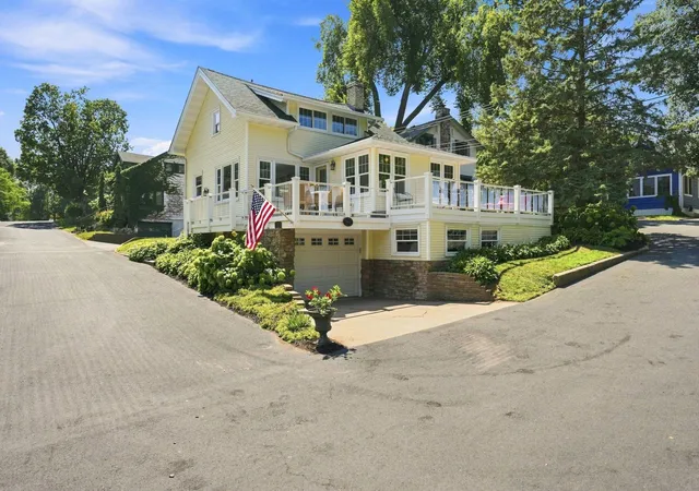 1st image of 2800 Center Rd, Wayzata, MN 55391 | MLS# 7130734