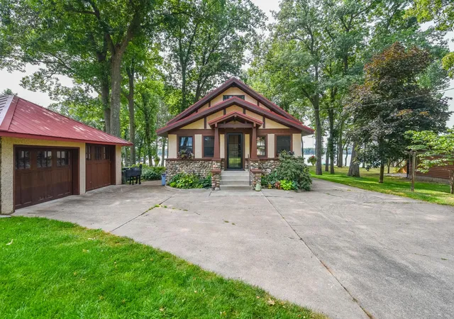 Photo 1 of Single family home for sale at 226 2nd St Se, Crosby, MN 56441 | MLS# 7130736 | Listing updated on 2026-09-22