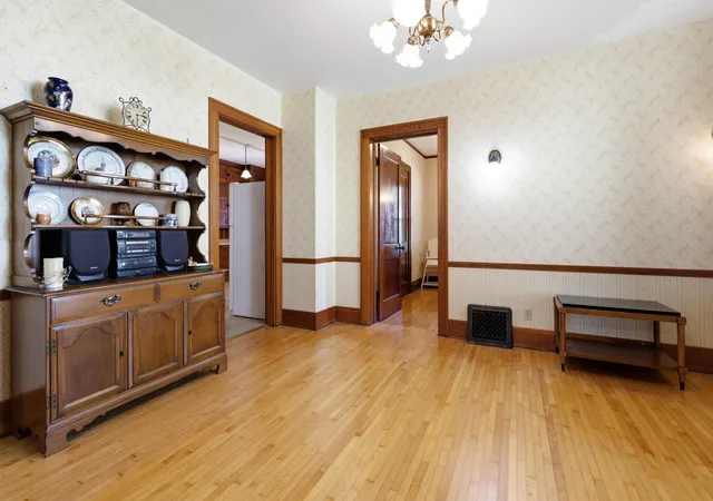 Photo 4 of Sale Pending at 564 W Wabasha St, Winona, MN 55987 | MLS# 7130738 | Listing updated on 2026-08-24