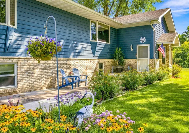 4th image of 33165 Marmon St Ne, Cambridge, MN 55008 | MLS# 7130747