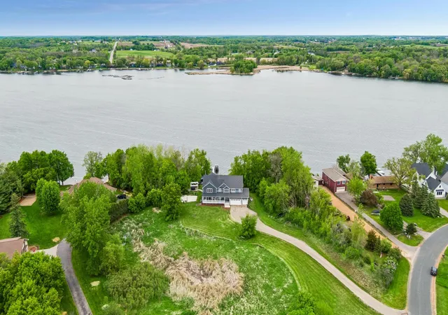 2nd image of 4704 S Lake Sarah Dr, Maple Plain, MN 55359 | MLS# 7130765