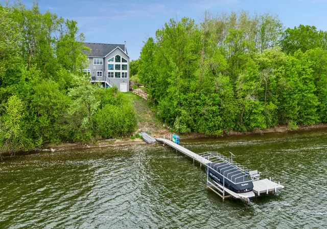 image of 4704 S Lake Sarah Dr, Maple Plain, MN 55359 | MLS# 7130765