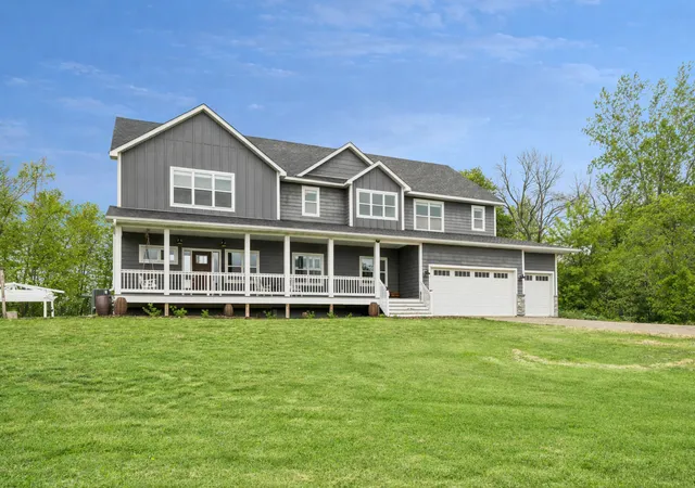 image of 4704 S Lake Sarah Dr, Maple Plain, MN 55359 | MLS# 7130765