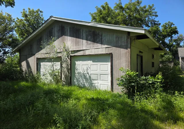 2nd image of 301 Main St W, Clarks Grove, MN 56016 | MLS# 7130775