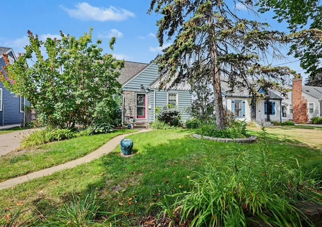 Photo 2 of Sale Pending at 5940 Clinton Ave, Minneapolis, MN 55419 | MLS# 7130793 | Listing updated on 2026-09-21