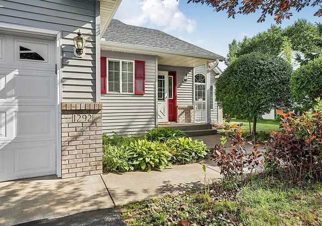 2nd image of 1292 Fieldstone Dr, Sauk Rapids, MN 56379 | MLS# 7130806