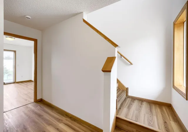 Photo 3 of Single family home for sale at 4024 Blakewood Dr, Shakopee, MN 55379 | MLS# 7130810 | Listing updated on 2026-09-23