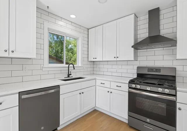 Photo 3 of Sale Pending at 2667 Hawthorne Ln, Stillwater, MN 55082 | MLS# 7130815 | Listing updated on 2026-09-06
