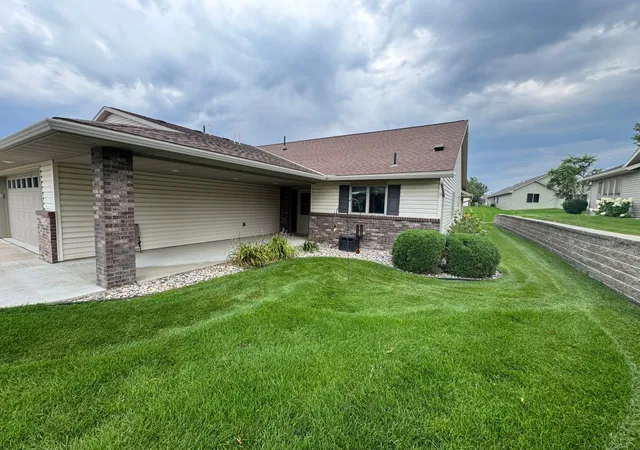 2nd image of 1724 Lower Trentwood Cir Ne, Willmar, MN 56201 | MLS# 7130823