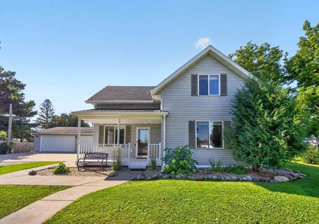 Photo 3 of Sale Pending at 10 5th Street Sw, Eyota, MN 55934 | MLS# 7130840 | Listing updated on 2026-09-02