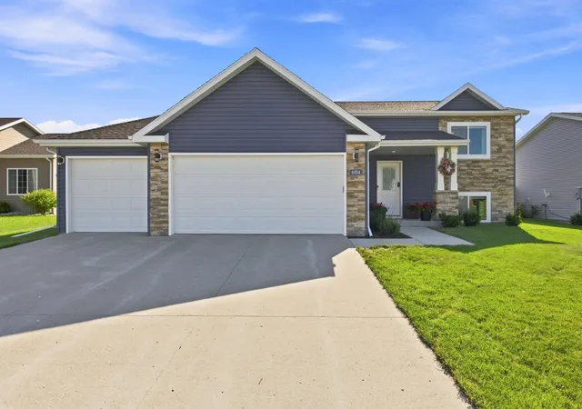 Photo 1 of Single family home for sale at 6184 18th St S, Fargo, ND 58104 | MLS# 7130861 | Listing updated on 2026-08-27