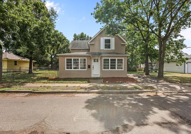1st image of 614 Jackson St, Anoka, MN 55303 | MLS# 7130876