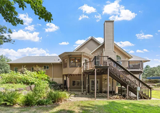 4th image of 2403 Eagle Ridge Dr, Menomonie, WI 54751 | MLS# 7130888