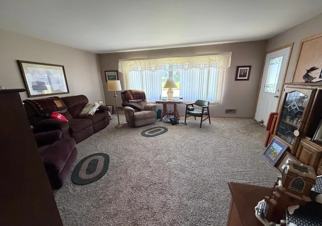 Photo 3 of House for sale at 1602/ 1604 Front St W, Albert Lea, MN 56007 | MLS# 7130890 | Listing updated on 2026-08-25