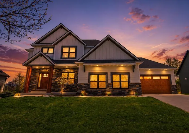 2nd image of 1702 Ancaster Dr, Byron, MN 55920 | MLS# 7130899