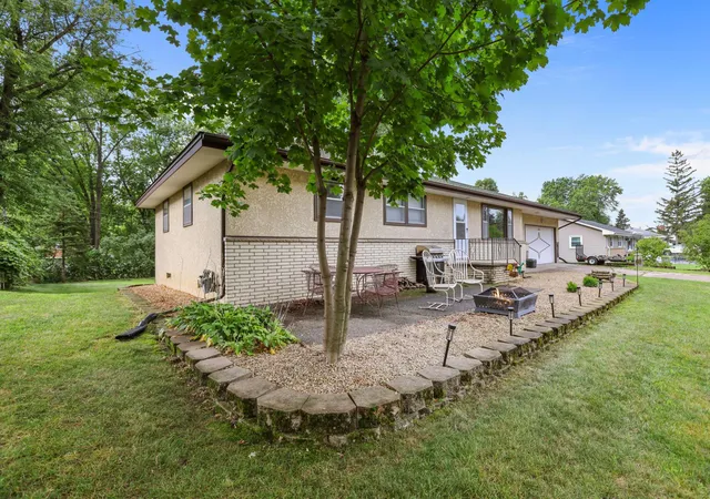 Photo 4 of Single family home for sale at 21609 Ahlstrom Ave, Rogers, MN 55374 | MLS# 7130907 | Listing updated on 2026-09-26