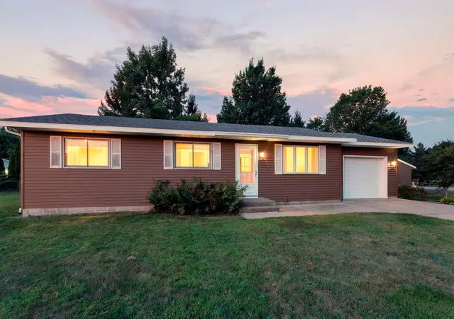 2nd image of 5895 Red Fox Run, North Branch, MN 55056 | MLS# 7130929