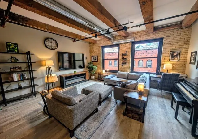 1st image of 406 Wacouta St #409, Saint Paul, MN 55101 | MLS# 7130931