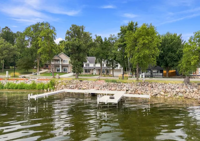 Photo 2 of Single family home for sale at 1082 W Lake Dr, Detroit Lakes, MN 56501 | MLS# 7130941 | Listing updated on 2026-08-29