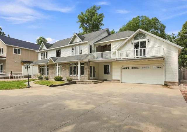 Photo 42 of Single family home for sale at 1082 W Lake Dr, Detroit Lakes, MN 56501 | MLS# 7130941 | Listing updated on 2026-08-29