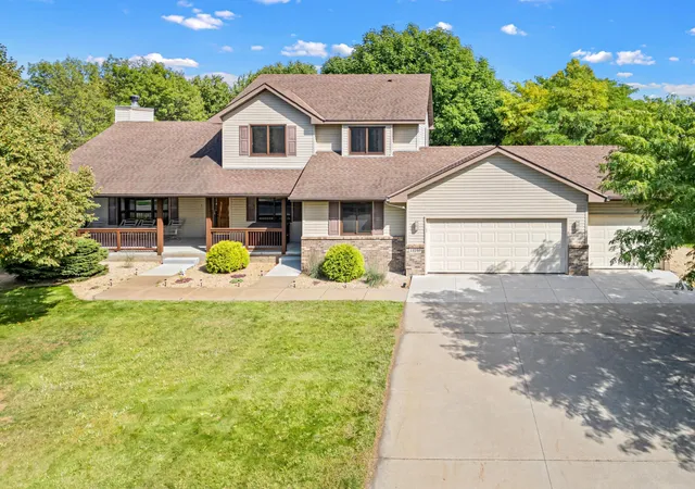 Photo 1 of Single family home for sale at 13160 Aspen Dr, Rogers, MN 55374 | MLS# 7130953 | Listing updated on 2026-09-28