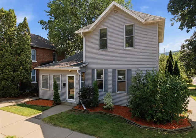 Photo 25 of Single family home for sale at 351 E Sanborn St, Winona, MN 55987 | MLS# 7130964 | Listing updated on 2026-09-02